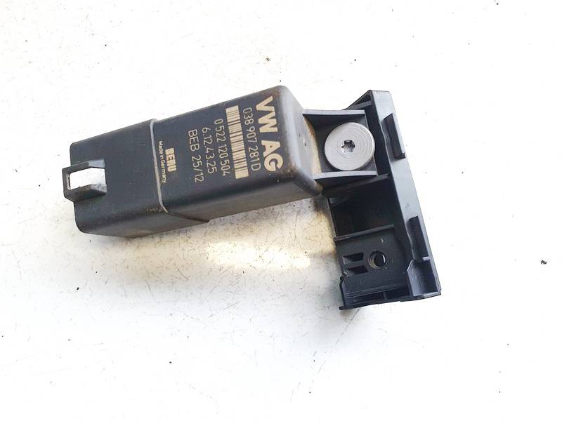 038907281D Skoda Octavia 2013 Glow plug relay