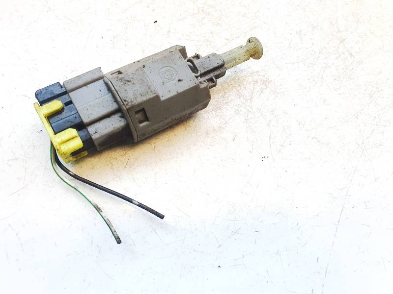 6649Y Mazda Premacy 2001 Bremžu lukturu sensors