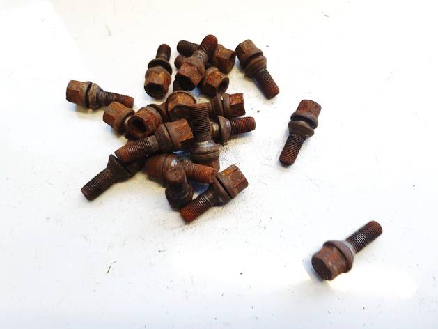 Citroen C5 2009 Vehicle Wheel Nuts kit