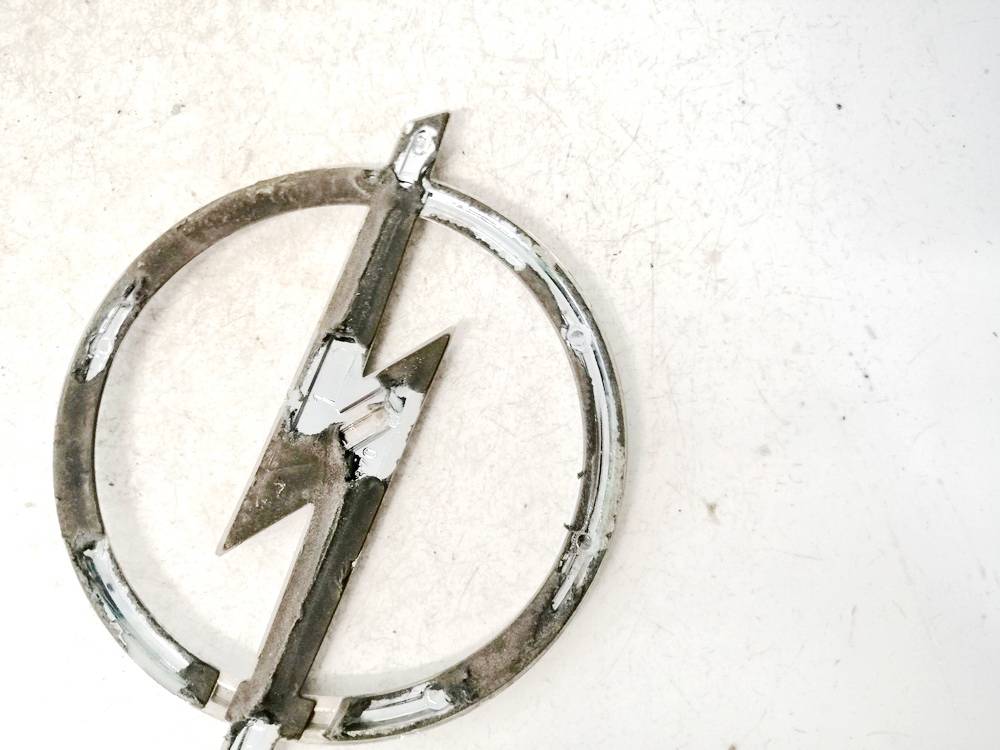 24370 Opel Astra 2004 Emblem - REAR - Thumbnail 3