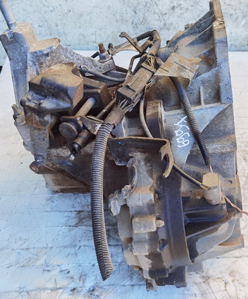 XS4R7F096CA Ford Focus 2000 Greiciu deze - Thumbnail 2