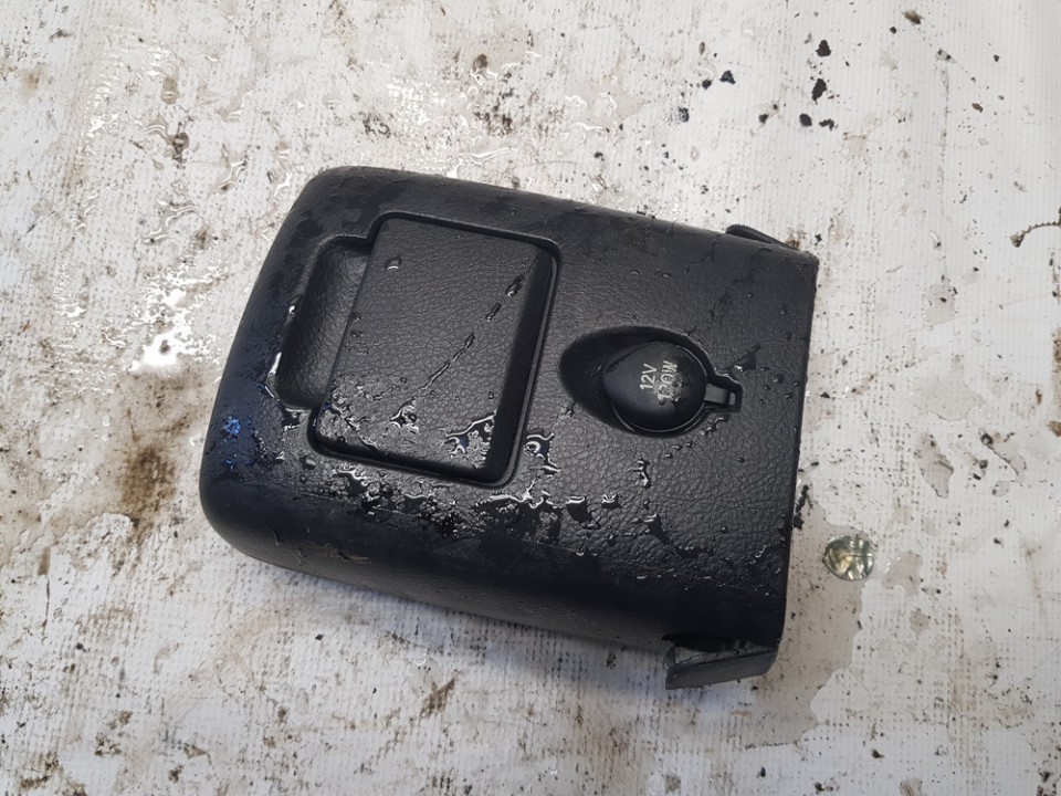 5892305020 Toyota Avensis 2007 Tuhkakuppi