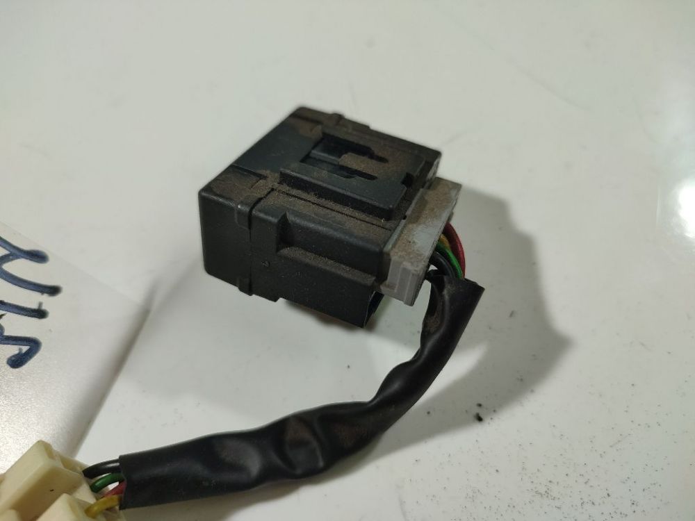 8586405010 Toyota Avensis 2005 Muut tietokoneet - Thumbnail 3