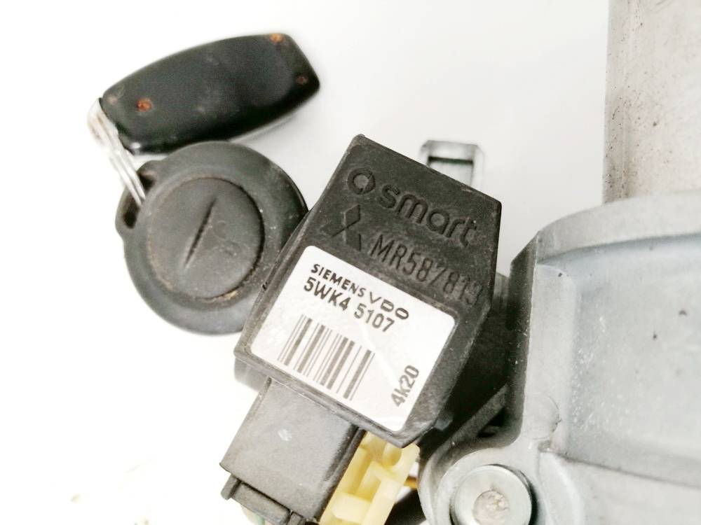 MR587813 Mitsubishi Colt 2004 Ignition Barrels (Ignition Switch) - Thumbnail 3