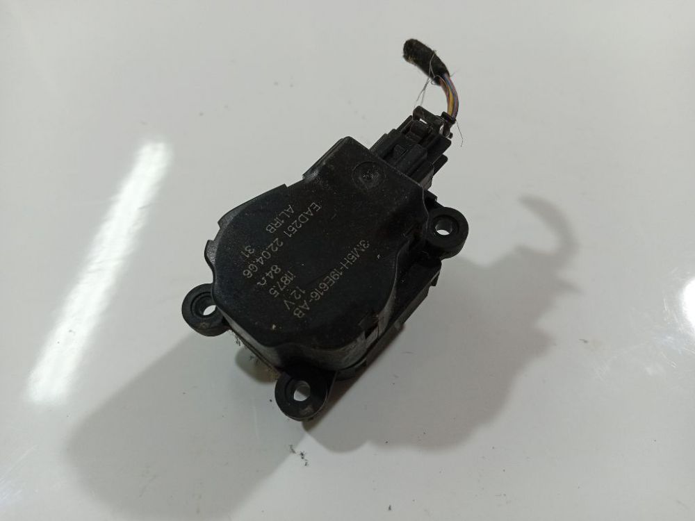 3M5H19E616AB Ford C-MAX 2005 Heater Vent Flap Control Actuator Motor