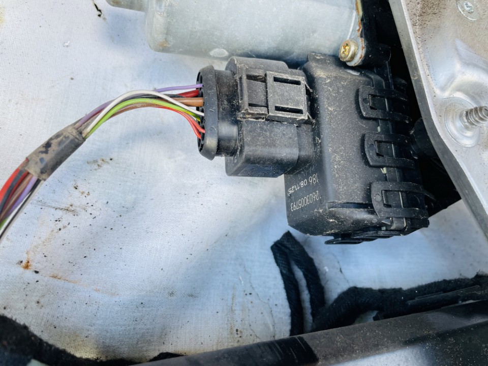 4B0959801B Audi A6 2001 Моторчик стеклоподъемника - задний левый - Thumbnail 2