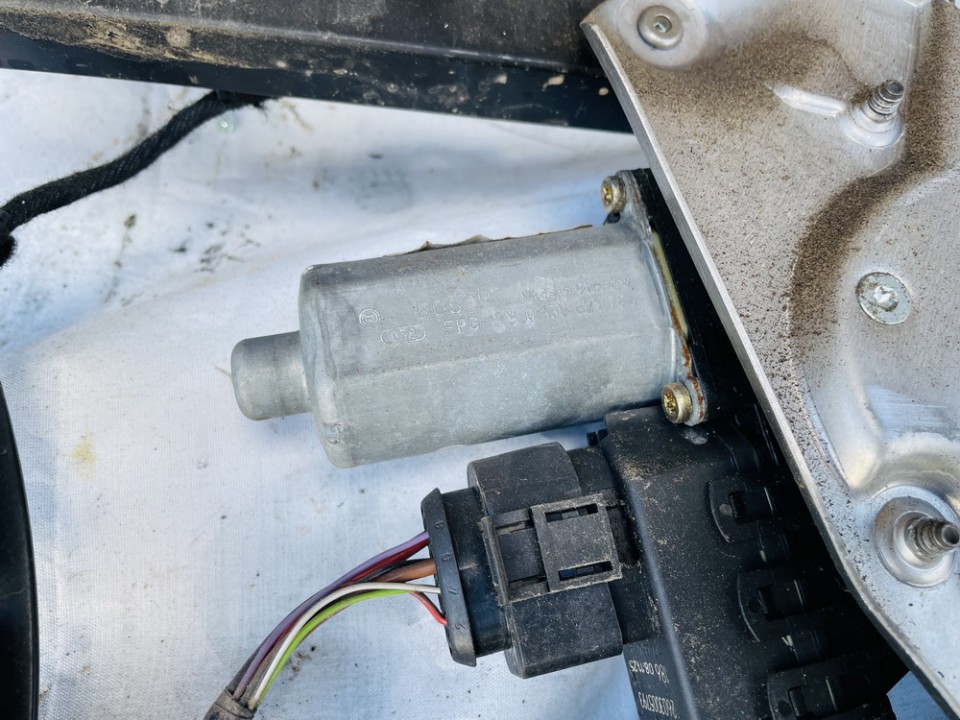 4B0959801B Audi A6 2001 Моторчик стеклоподъемника - задний левый
