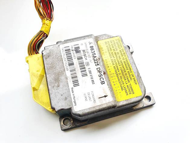 8635A225 Mitsubishi Colt 2011 CALCULATEUR AIRBAG