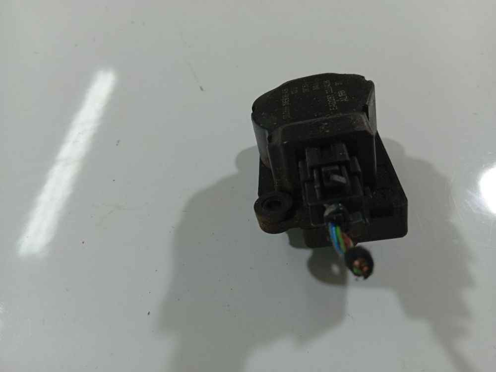 3M5H19E616AB Ford C-MAX 2005 Heater Vent Flap Control Actuator Motor - Thumbnail 2