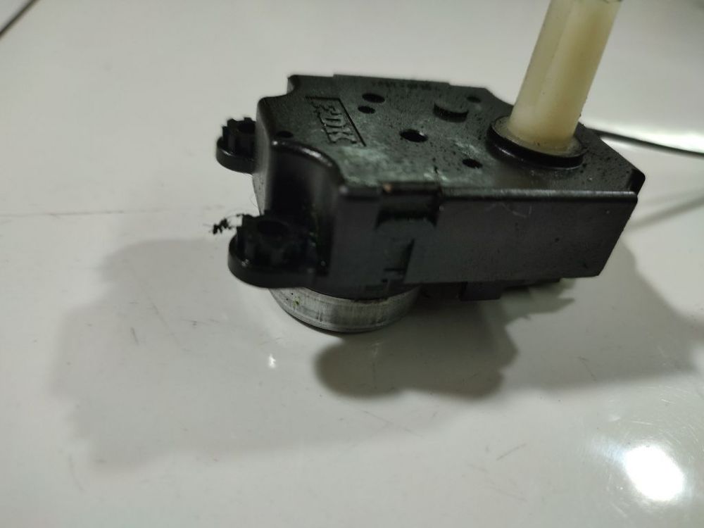 Mitsubishi Lancer 2008 Peciuko sklendes varikliukas - Thumbnail 2