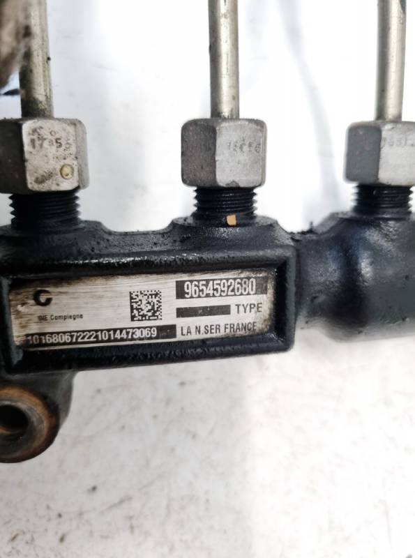 9654592680 Peugeot 3008 2010 Fuel injector rail (injectors)(Fuel distributor) - Thumbnail 4