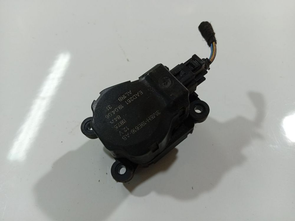 3M5H19E616AB Ford C-MAX 2005 Heater Vent Flap Control Actuator Motor
