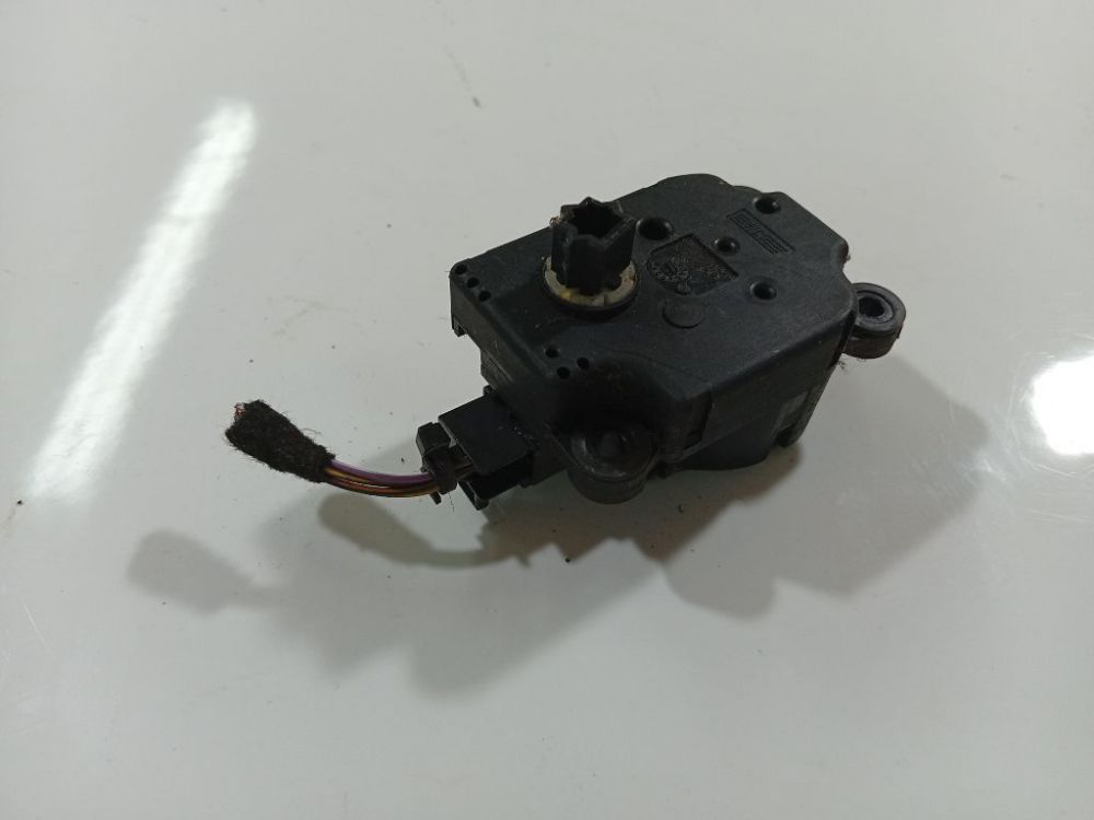 3M5H19E616AB Ford C-MAX 2005 Heater Vent Flap Control Actuator Motor - Thumbnail 2