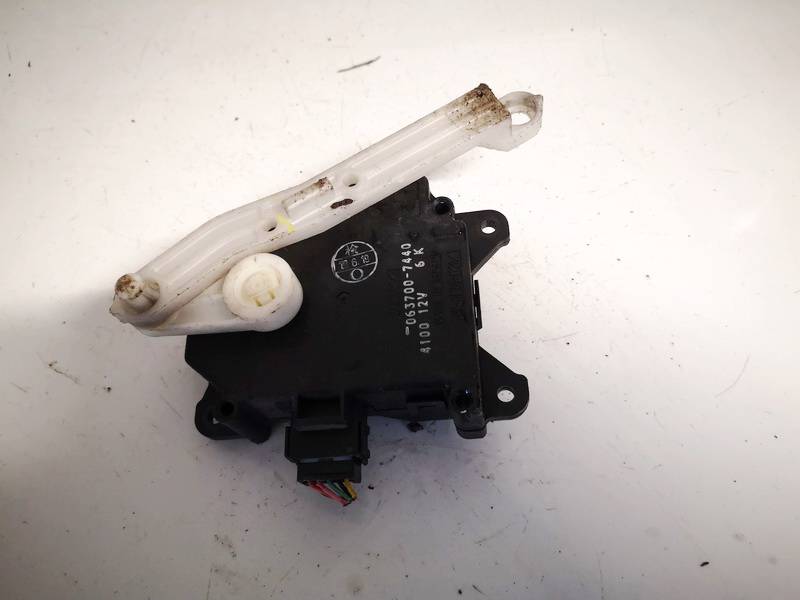 0637007440 Toyota Prius 2008 Silnik klapki nagrzewnicy - Thumbnail 2