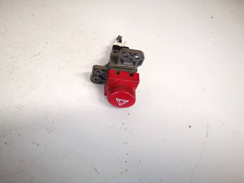 06019 Subaru Outback 2007 Hazard switch