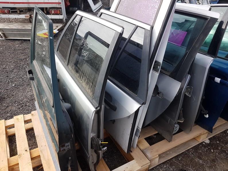 SIDABRINES Mercedes-Benz C-CLASS 2000 Durys G.D.