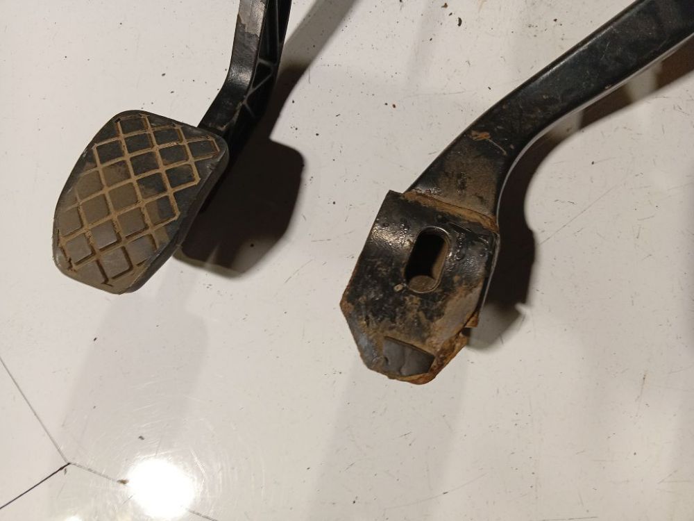 Audi A4 2000 Pedał sprzęgła - Thumbnail 2