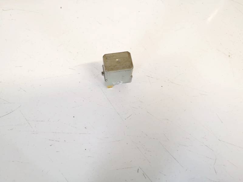 ACM33221 Nissan Murano 2005 Relay module