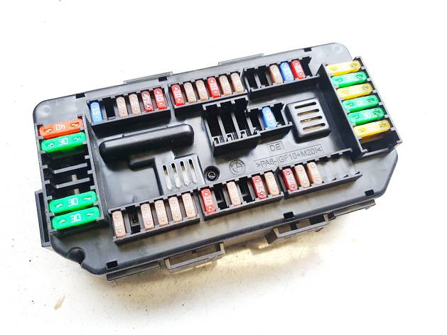 938906801 BMW 1-Series 2018 Fuse box