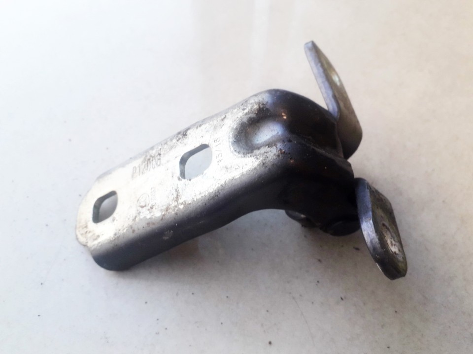 P12008 Chevrolet Orlando 2012 Door Hinge - REAR