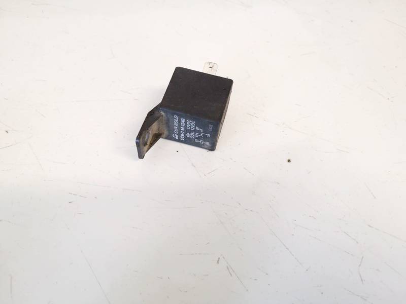 SCB1M1240 Audi 100 1994 Relay module