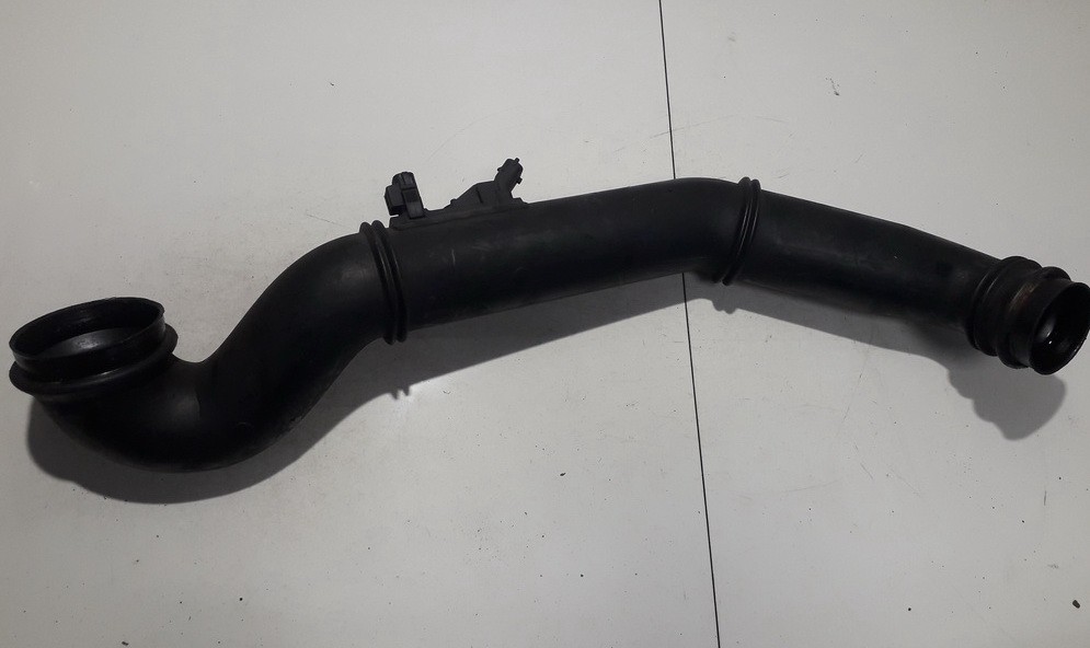 31101214 used TURBO INTERCOOLER PIPE HOSE Volvo V70 2003 2.4L 15EUR EIS00675230 Used Auto