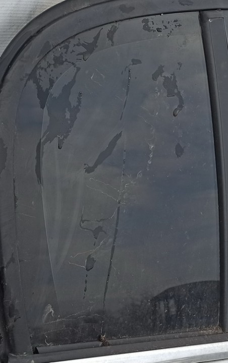 PILKA Opel Signum 2005 Ventanilla de ventilación de la puerta trasera - TRASERO DERECHO - Thumbnail 3