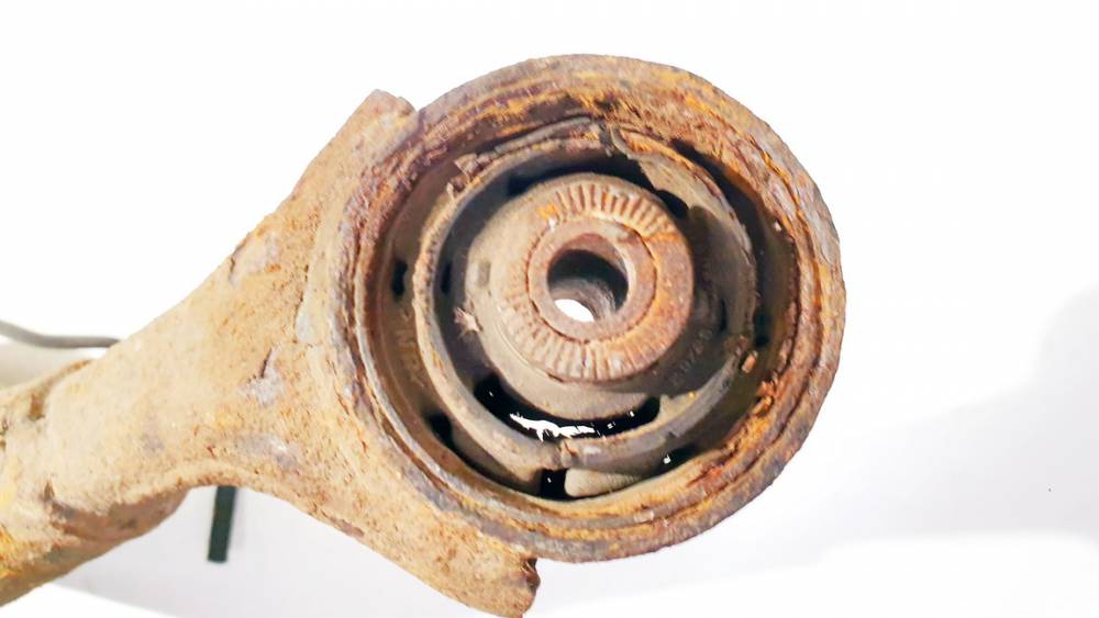 Toyota RAV-4 2003 Taka-ylätukivarren haarukkavipu - TAKANA OIKEALLA - Thumbnail 3