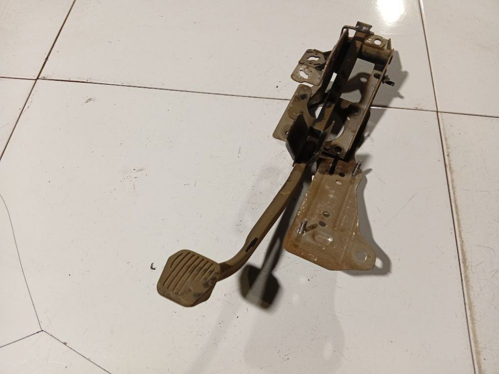 3M512467AN Ford C-MAX 2007 Clutch pedal