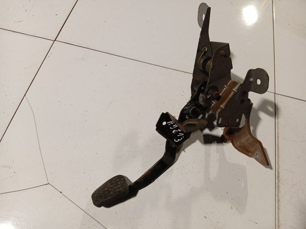 Mazda 5 2008 Pedal work, Brake pedal, Pedal bracket, Clutch pedal - Thumbnail 2