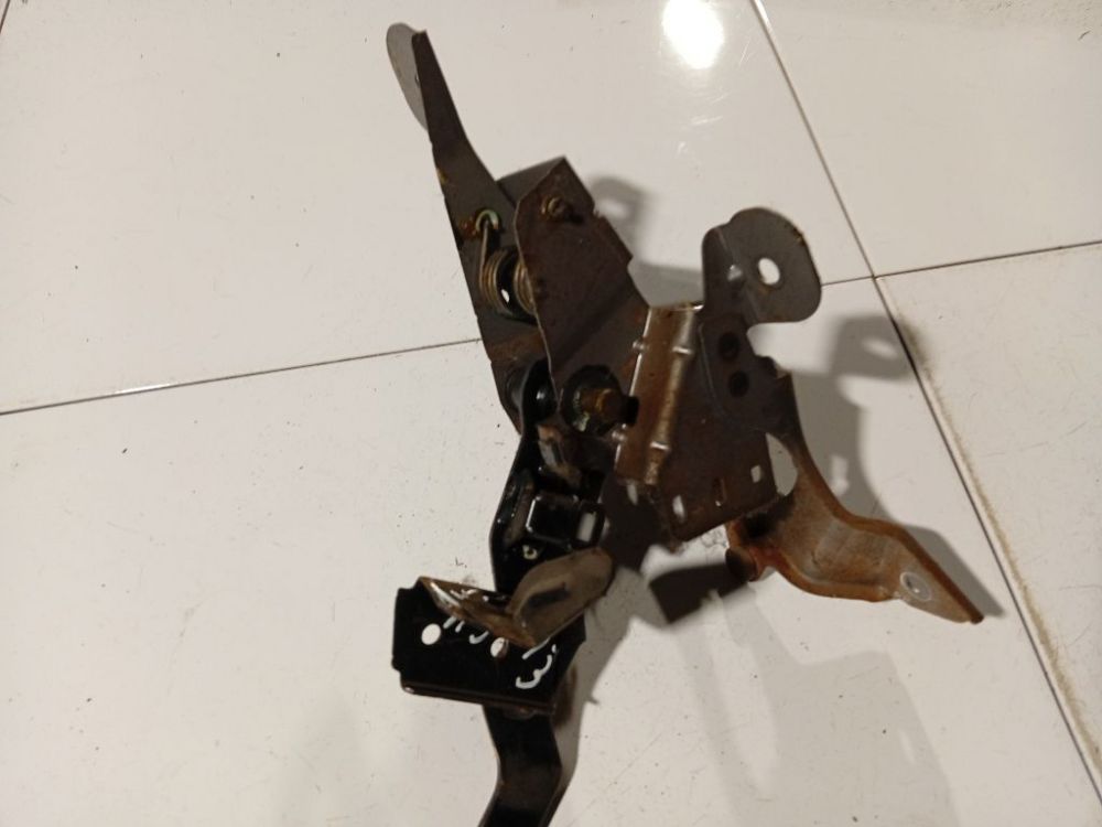 Mazda 5 2008 Pedal work, Brake pedal, Pedal bracket, Clutch pedal - Thumbnail 4