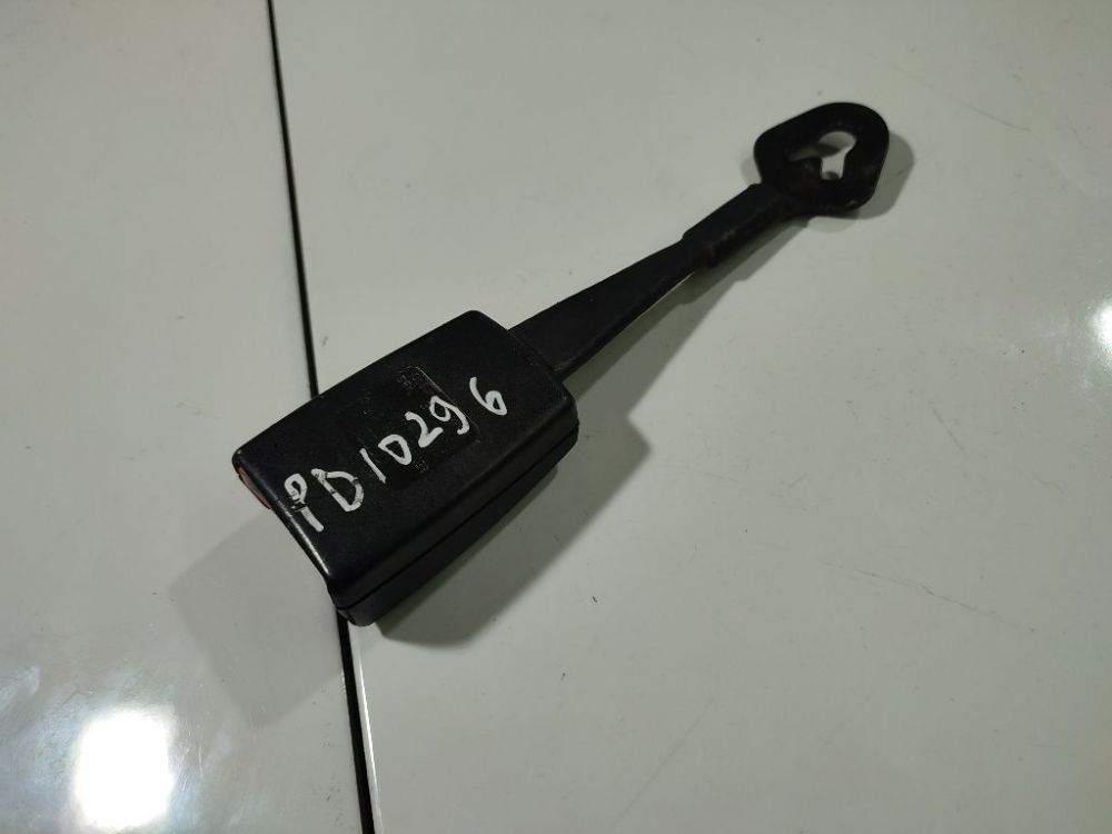 Audi A4 2001 Zaczep pasa bezpieczeństwa - PRZEDNIE PRAWE