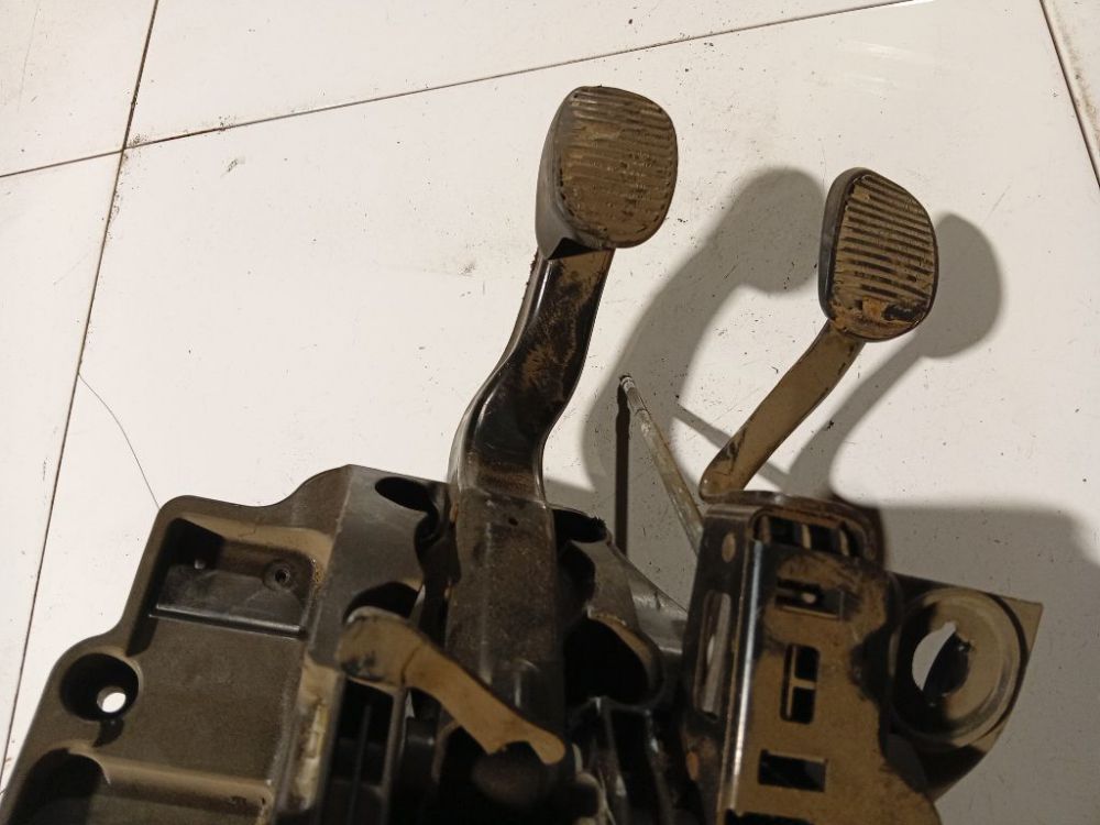 Fiat Stilo 2003 Pedal de embrague - Thumbnail 4