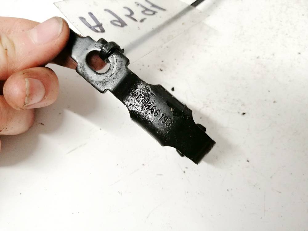 8E0886193 Volkswagen Passat 2001 Other holders - Thumbnail 3