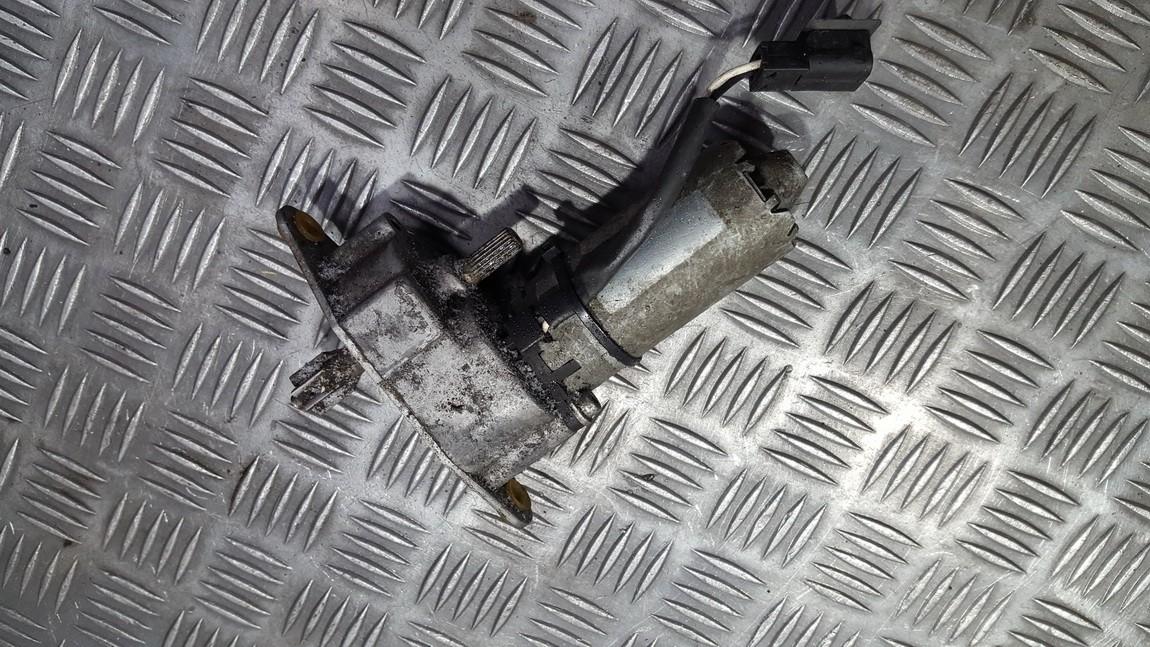 82516299 BMW X5 2004 Seat Motor Regulator - FRONT RIGHT