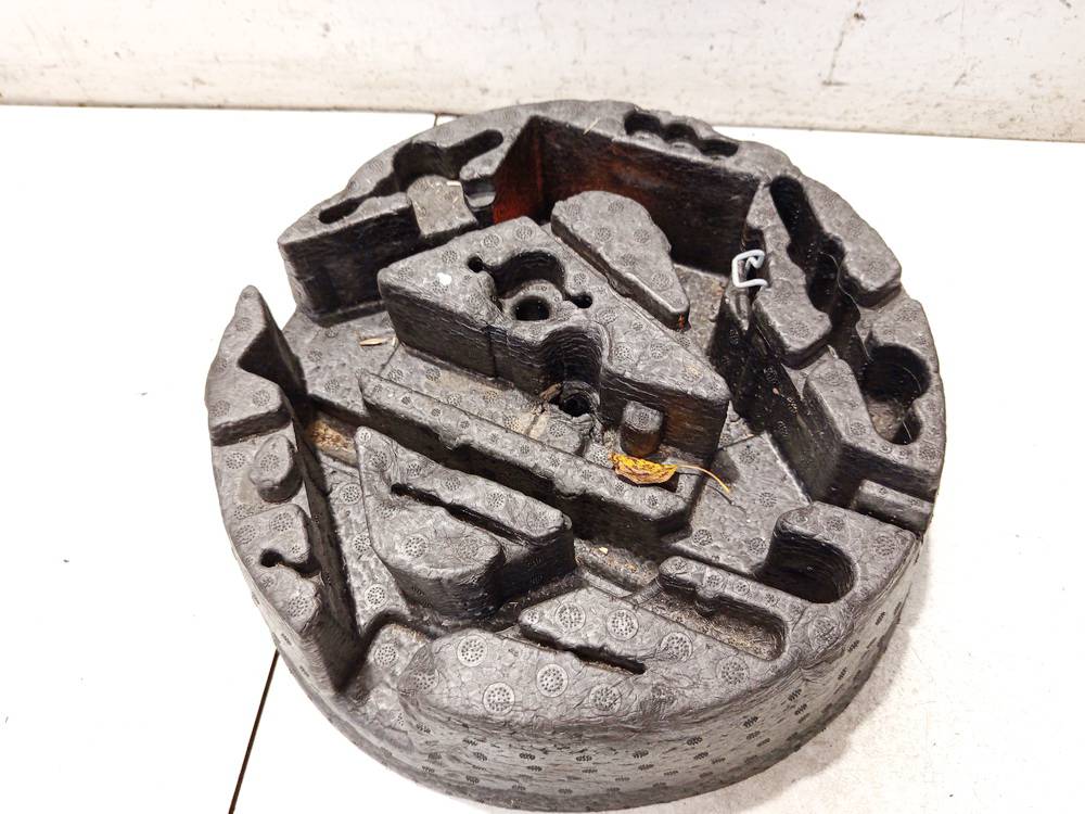 13162851 Opel Astra 2006 Tool kit