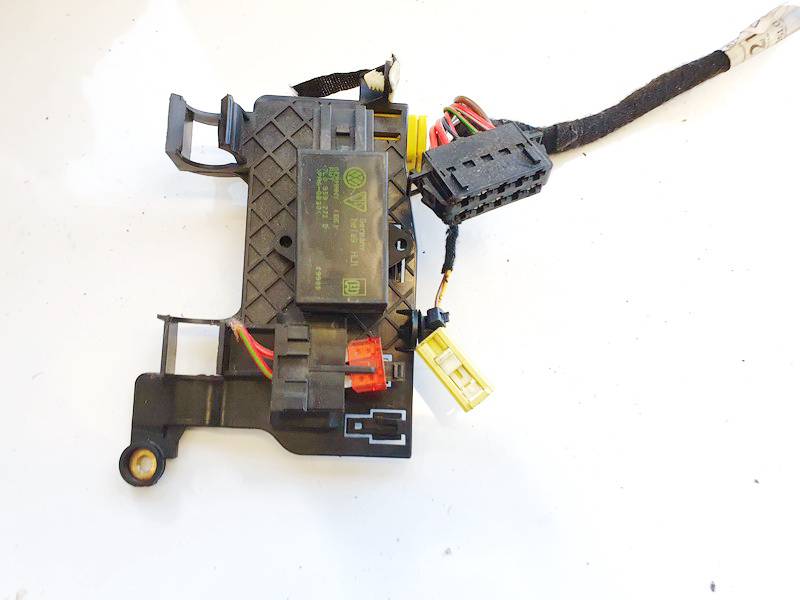 7L0959772D Volkswagen Golf 2003 Relay module