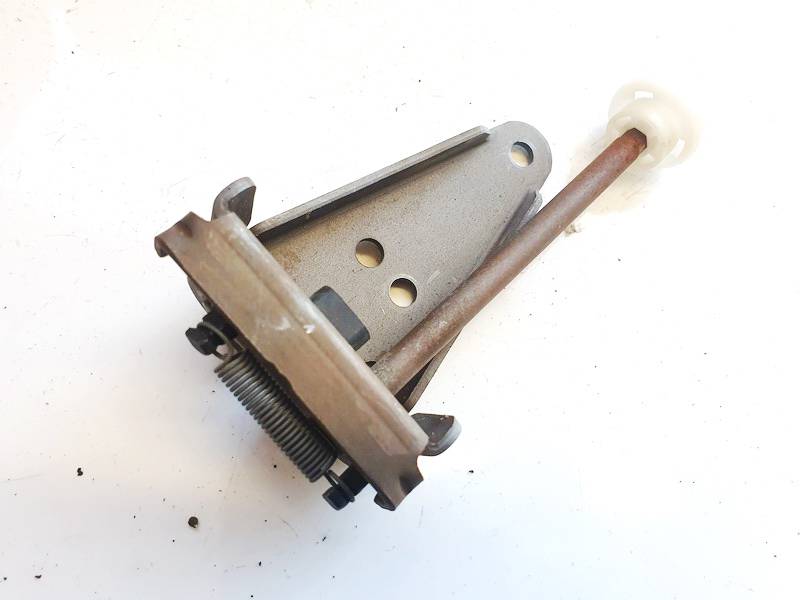 8D5885733 Audi A4 1996 Inne części