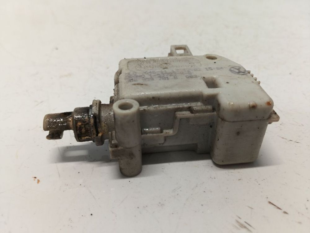 3B0959781B Skoda Octavia 2003 Silnik Zamka Wlewu Paliwa - Thumbnail 4