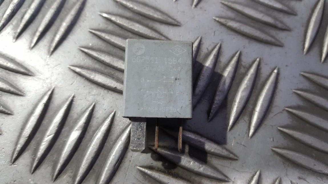 6025111584A Renault Espace 2000 Relay module