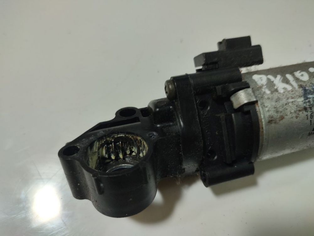 1620006861 Toyota Avensis 2005 Istuimen moottori - EDESSÄ VASEMMALLA - Thumbnail 2