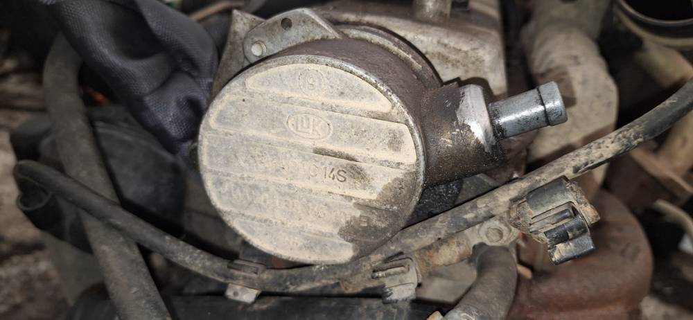 038145101B Volkswagen Golf 2001 Bremžu vakuuma sūknis - Thumbnail 3