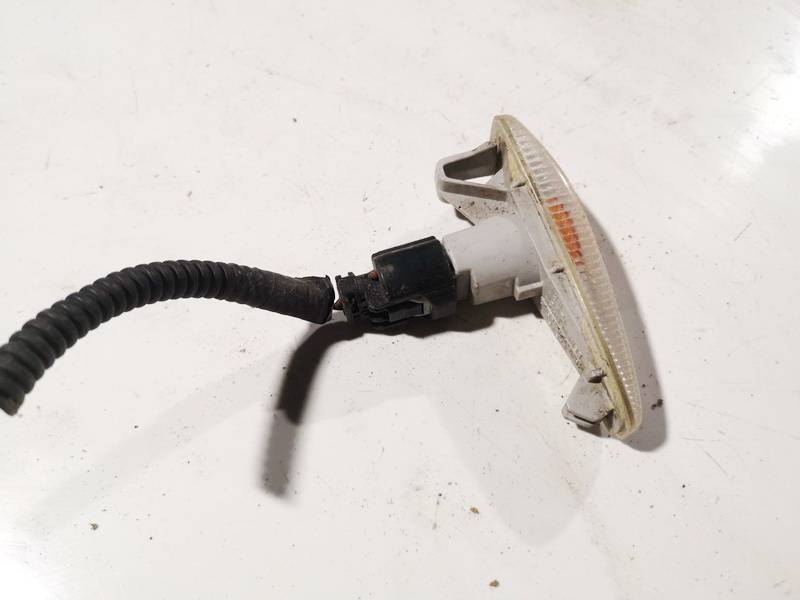 Mitsubishi Outlander 2007 Kierunkowskaz na błotniku - PRZEDNIE PRAWE - Thumbnail 3