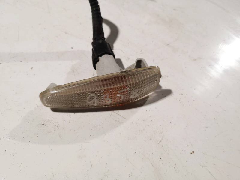 Mitsubishi Outlander 2007 Kierunkowskaz na błotniku - PRZEDNIE PRAWE