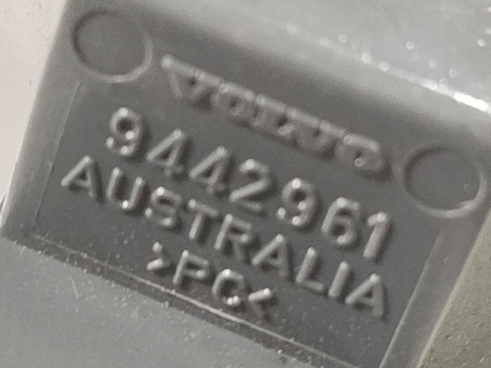 9442961 Volvo V70 1999 garniture intérieure - Thumbnail 4