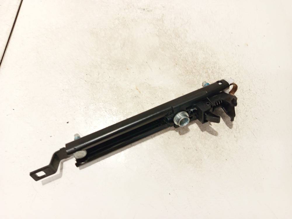 13166032 Opel Astra 2006 Seat belt adjustment rail - FRONT LEFT