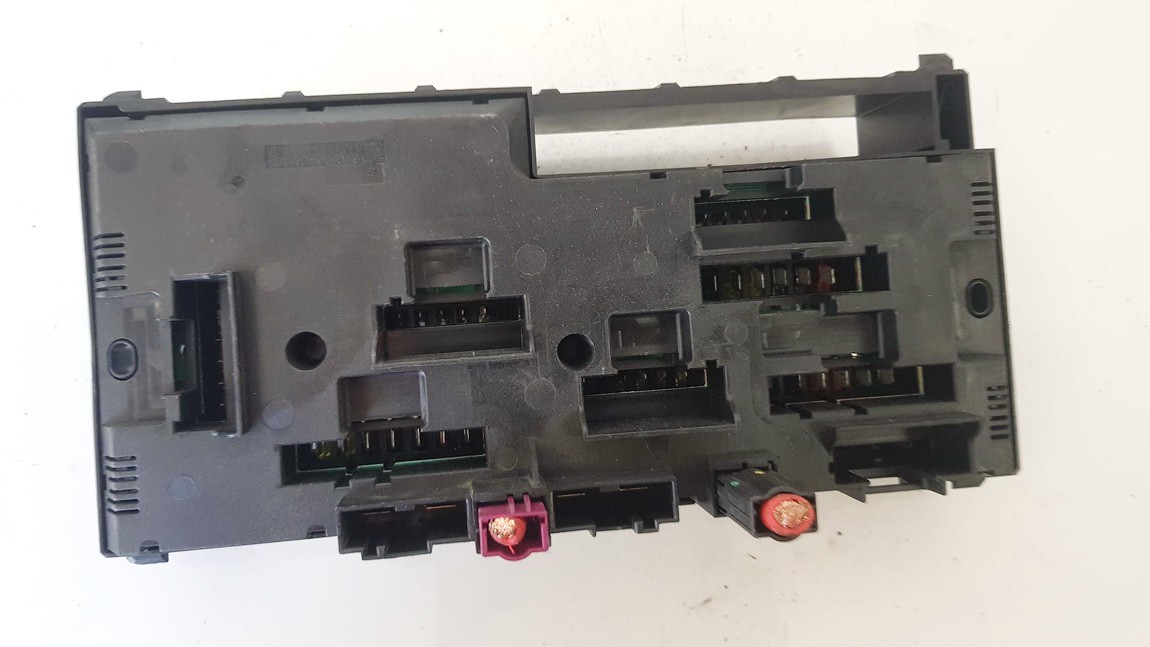 921086101 BMW 5-Series 2011 Fuse box - Thumbnail 2