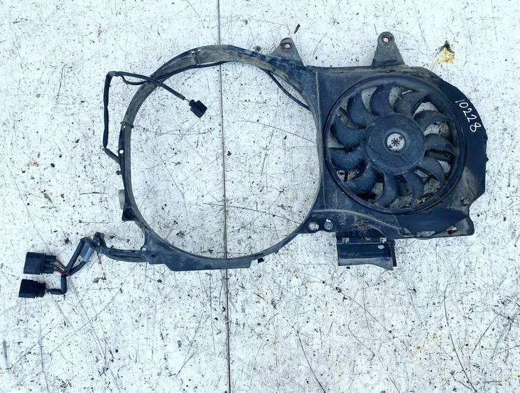 FC1039867007X Audi A4 2002 Diffuser, Radiator Fan