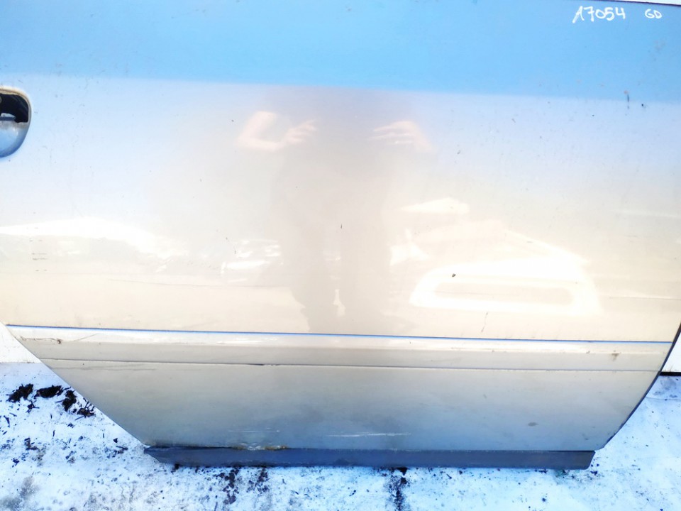 Audi A6 2001 Etuoven lista (muoto) - TAKANA OIKEALLA