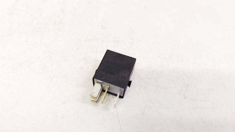 4H0951253C Volkswagen Golf 2011 Relay module